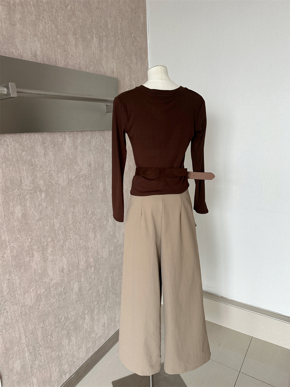 Korean Retro V-Neck Long Sleeve Top and Wide Leg Pants Two Piece Set for Women - Image 4