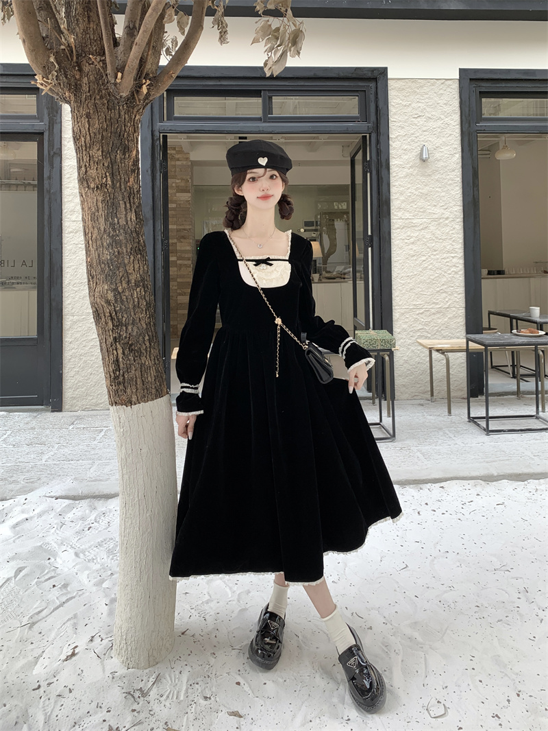 Lace Trim Pearl Velvet Long Sleeve Palace Princess Dress - Image 4