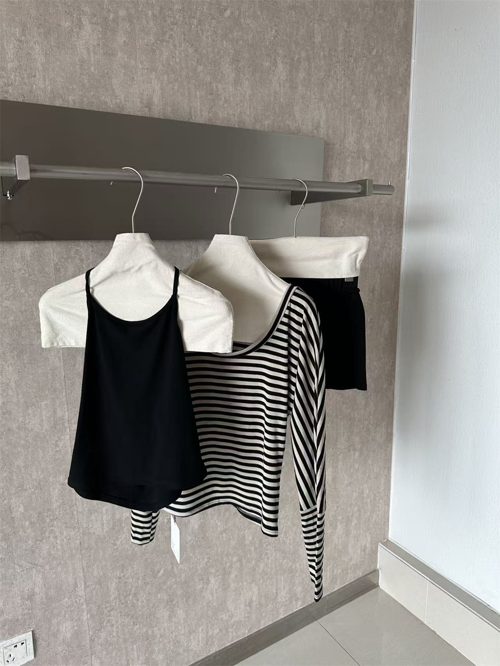 LL Women 3-Piece Striped T-Shirt Cami and Shorts Set Autumn Lazy Loose Fit - Image 3