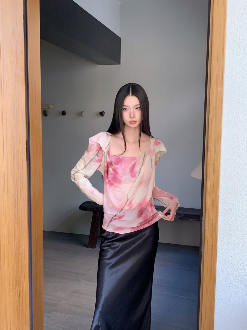 Women's Printed Mesh Top with Draped Neck and Puff Sleeves Spring Base Layer - Image 3